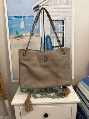 Tory Burch Taupe Pebbled Leather Chain-Handle Shoulder Bag